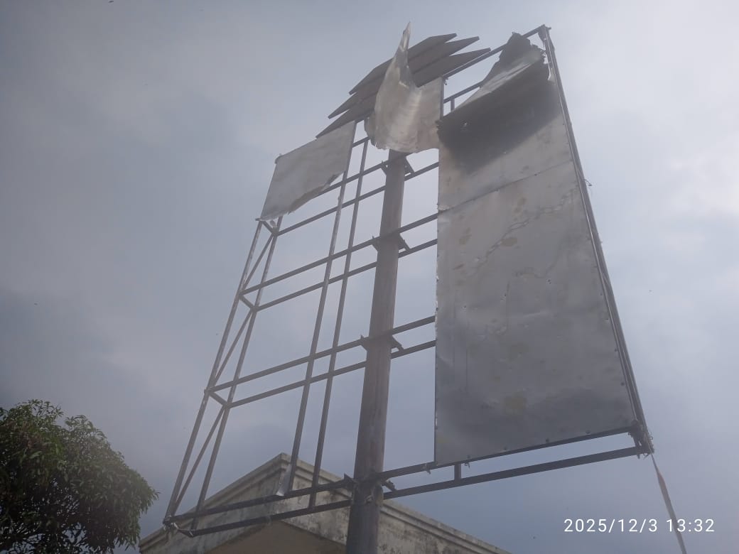 Sekdes Desa Pasir Buncir : Katakan Belum Ada Anggaran Perawatan Terkait Billboard Rusak